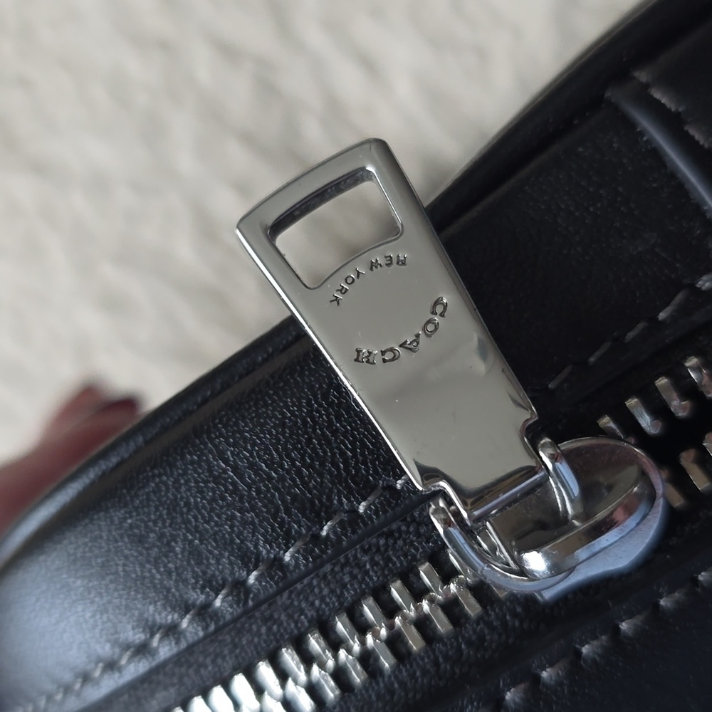 * Like New * Coach belt bag - Picture 6 of 9